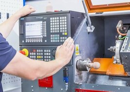 Второе Дыхание Токарного Мастерства: Все, что нужно знать о Ремонте Токарных Станков с ЧПУ