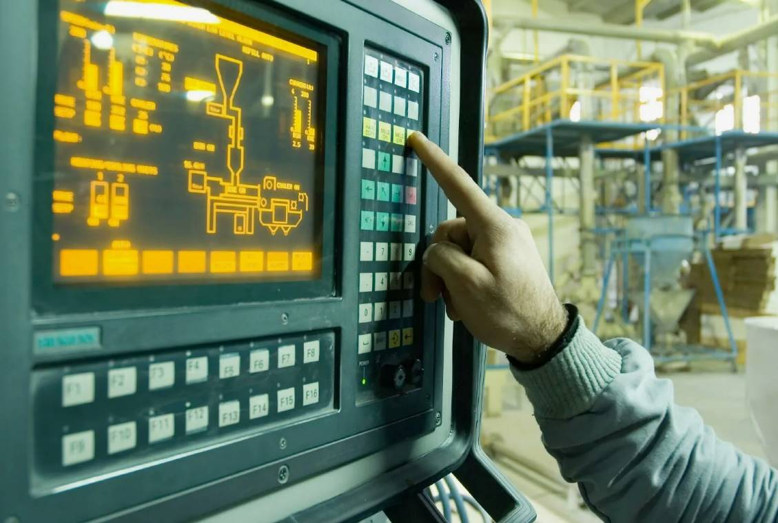 Ремонт панелей управления промышленного оборудования