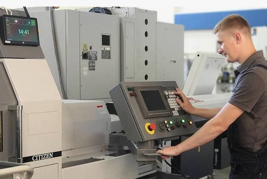 Восстановление Мозга Производства: Детальный Анализ Ремонта Панелей Управления Станков с ЧПУ